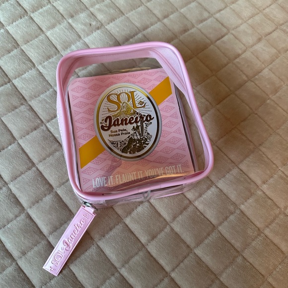 New 💕Clear case Sol de Janeiro - Picture 2 of 7